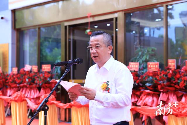 爱游戏体育平台官网集团首席资本运营官，创兴银行董事李锋。 受访者供图